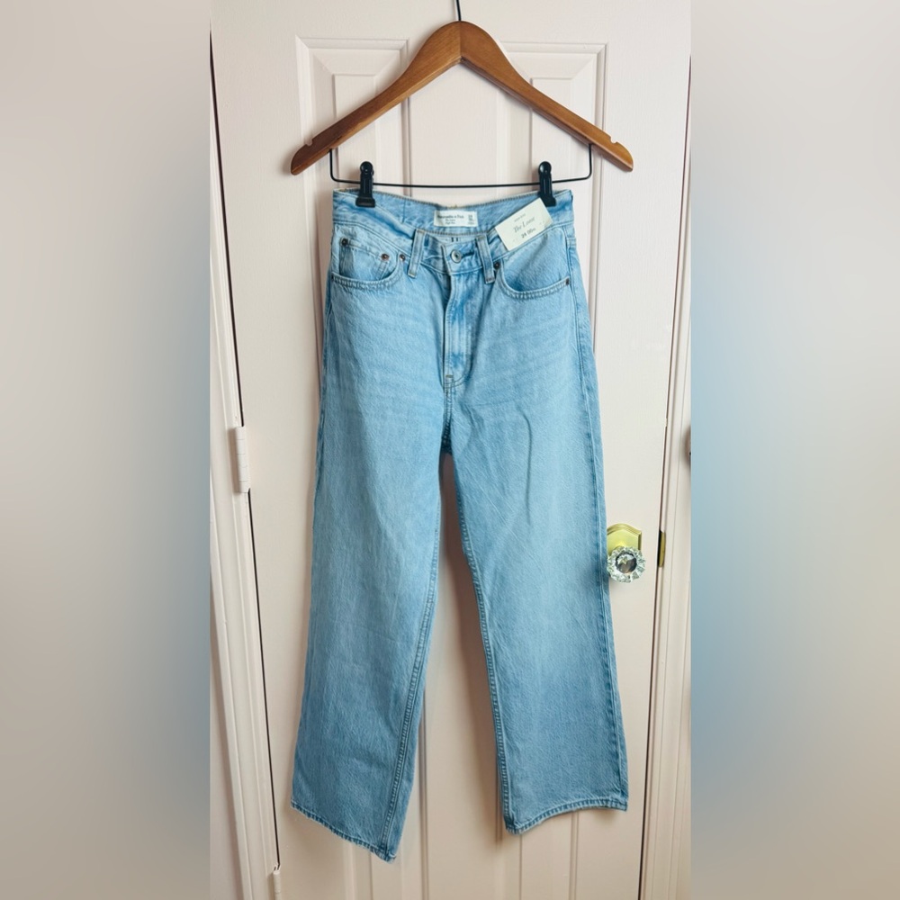 Abercrombie & Fitch The Loose High Rise Light Blue Jeans size 24 OOxs